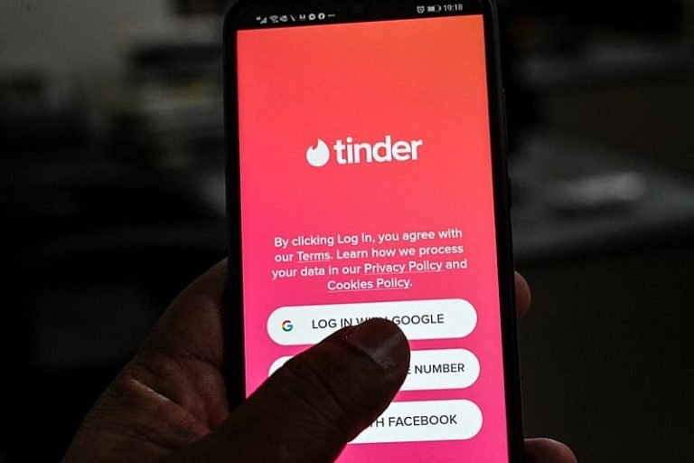 Grupo criminoso que usava Tinder para roubar e extorquir é preso em SC