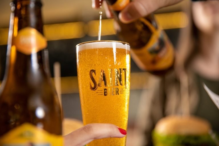 Saint Bier: 17 anos de tradição e inovação na cervejaria artesanal