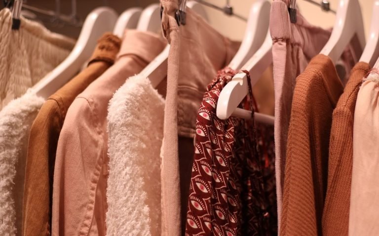 Bazar solidário em Criciúma arrecada fundos para famílias gaúchas