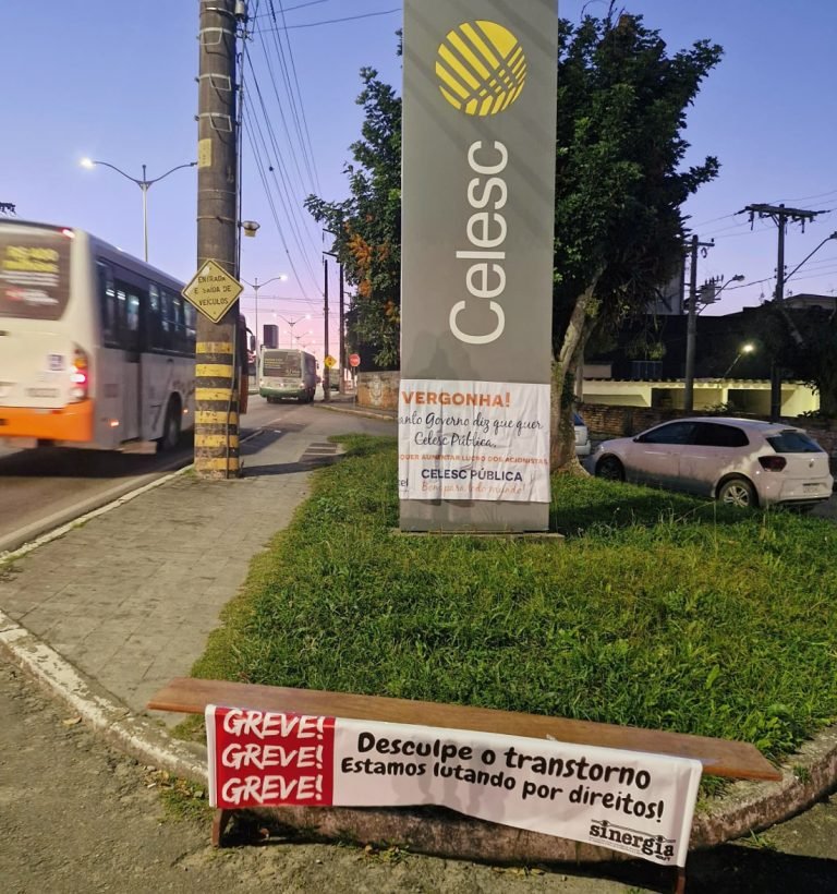 Trabalhadores da Celesc iniciam greve por tempo indeterminado em SC