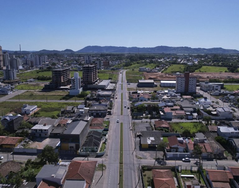 Obras de prolongamento da avenida Pedro Zapelini em Tubarão