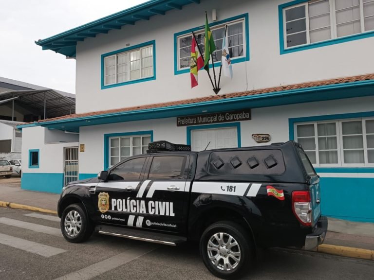 Polícia Civil realiza operação para combater corrupção em SC