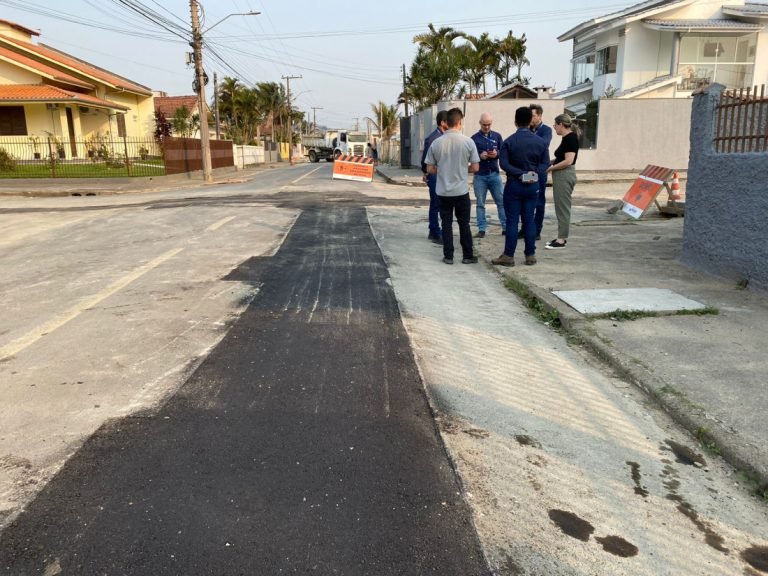 Vistoria conjunta avalia obras em ruas do bairro Oficinas