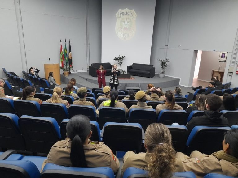 Santa Catarina sedia curso nacional sobre violência contra a mulher
