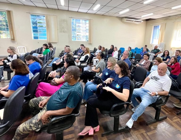 Projetos sociais do FIA são apresentados na Secretaria de Desenvolvimento Social de Tubarão