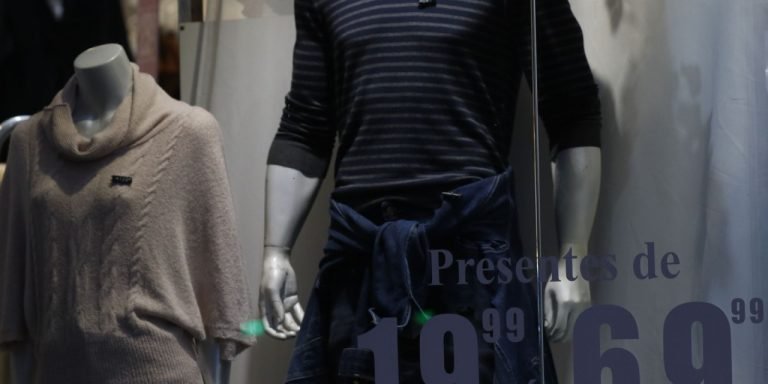 Vendas do varejo crescem no Dia dos Pais, com destaque para lojas físicas