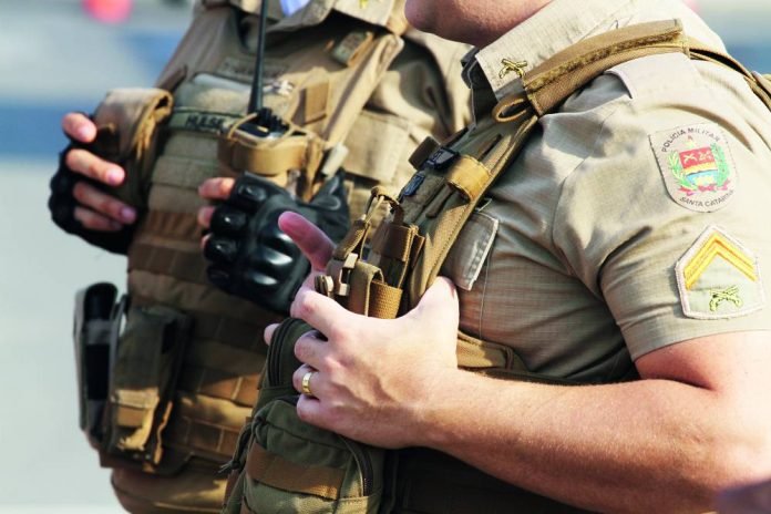 dnlburigo_arquivo-policia-militar-210918-23-1-696x464