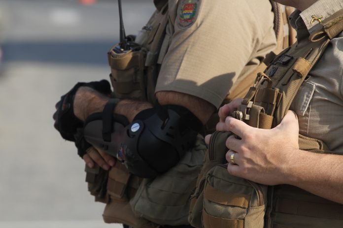 dnlburigo_arquivo-policia-militar-210918-24-696x464 (1)