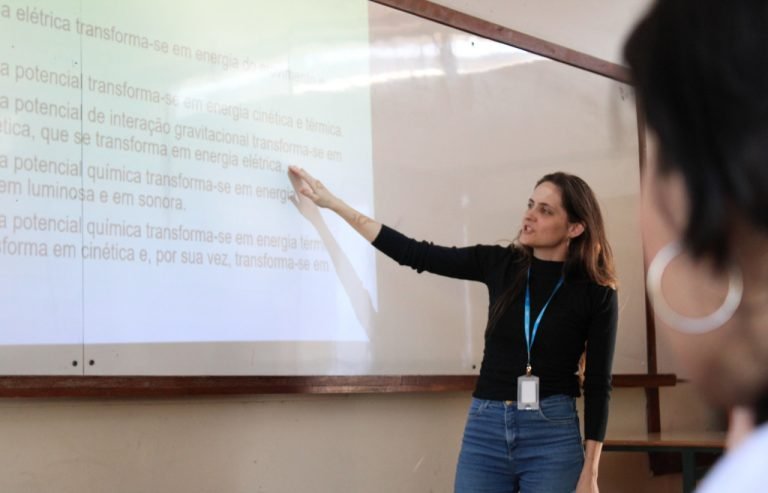 Inscrições para maior concurso da educação de SC encerram segunda-feira