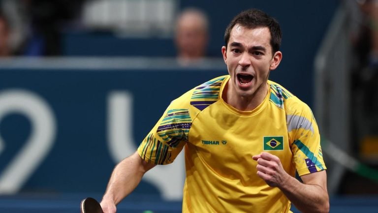 Hugo Calderano perde na semifinal em Paris e busca bronze no tênis de mesa