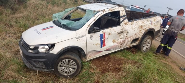 Explosão de rochas provoca acidente com carro na SC-390