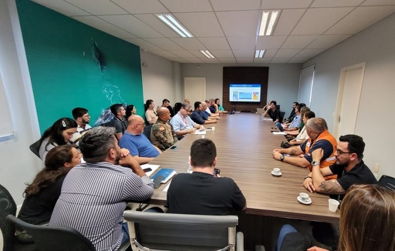 Comitê Tubarão busca melhorias para a Lagoa do Mirim em reunião com prefeitura