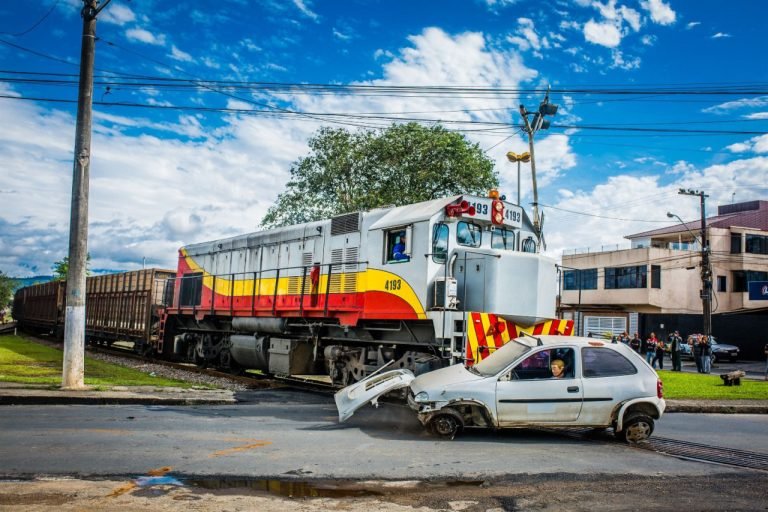 Simulado de emergência da Ferrovia Tereza Cristina alerta sobre segurança em Tubarão