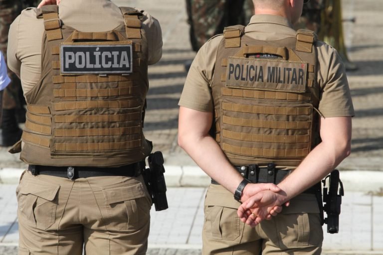 Mercado em Capivari de Baixo é alvo de roubo à mão armada