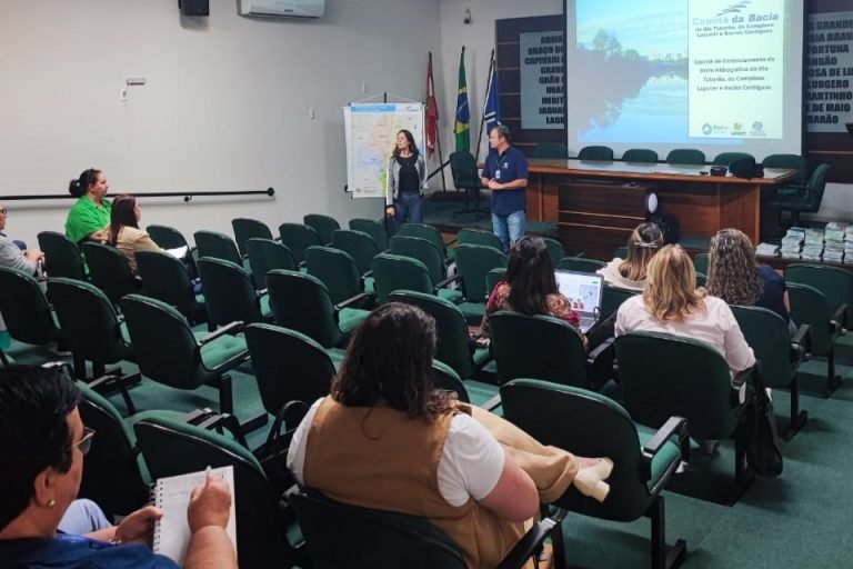 Comitê Tubarão e Complexo Lagunar apresenta projetos em reunião do Colegiado de Educação da Amurel