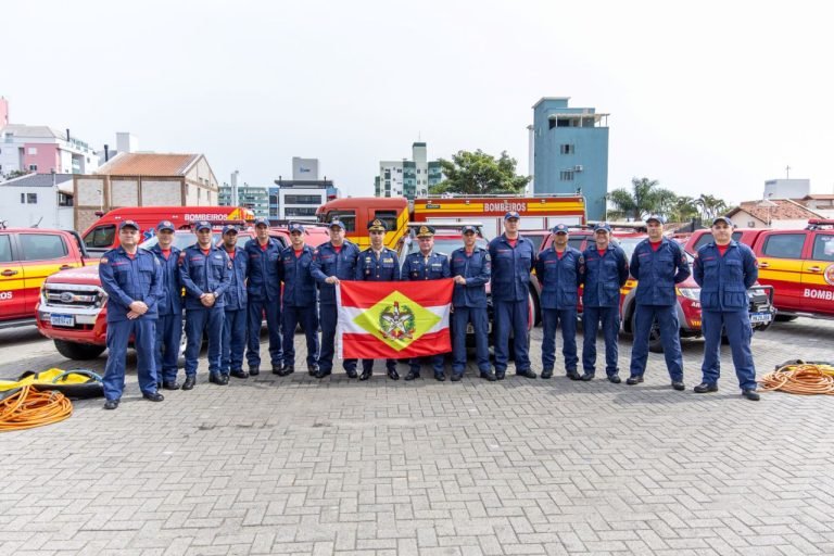 Santa Catarina envia nova equipe de bombeiros ao Mato Grosso para combater queimadas
