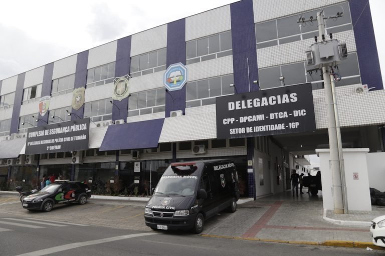 Acusado de matar irmã por disputa de herança se entrega à polícia em SC