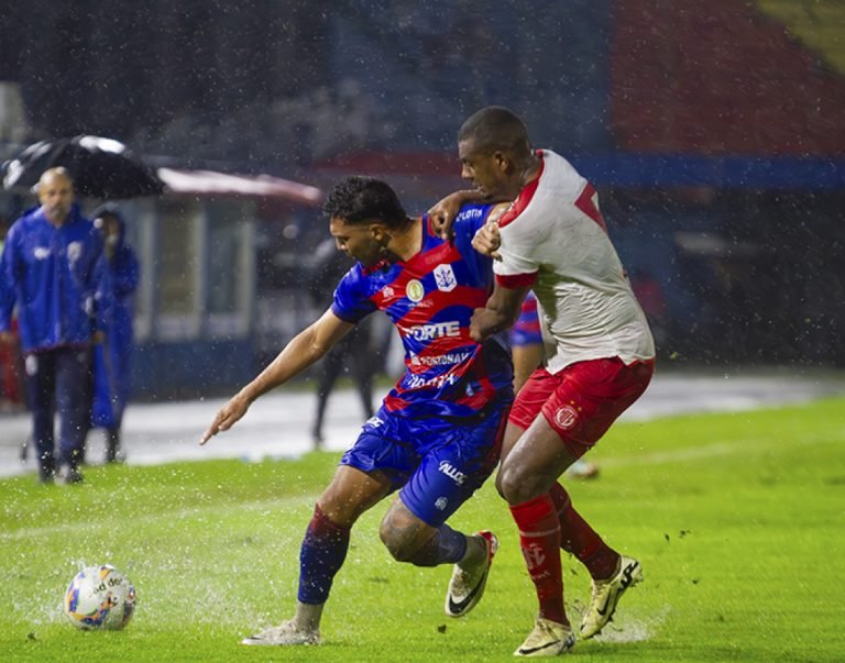 Hercílio Luz vence Marcílio Dias e mantém liderança na Copa Santa Catarina