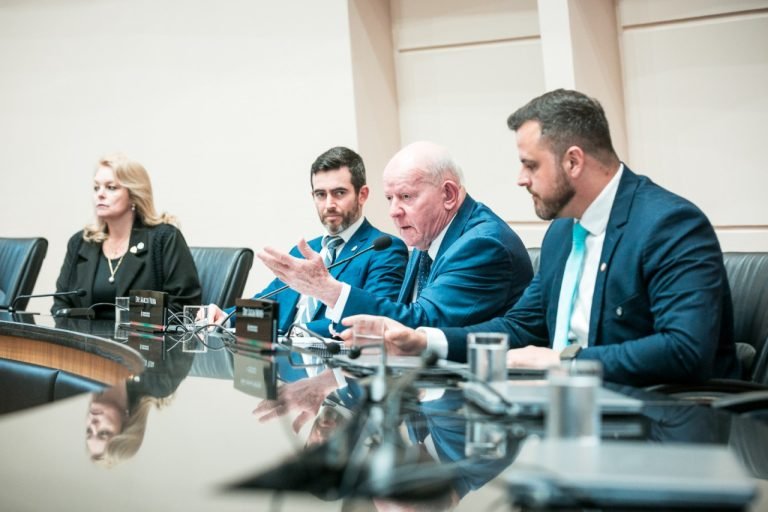 Pelo Estado: Novos decretos para transferência de recursos