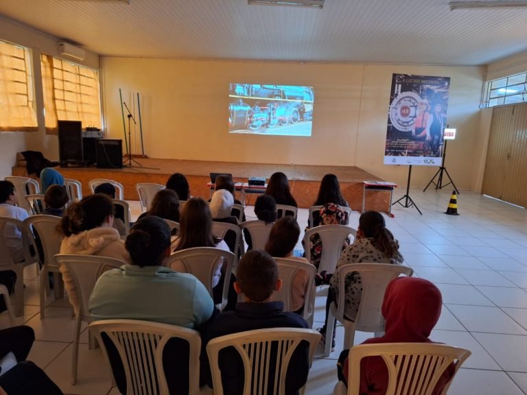 Escola Stanislau Gaidzinski Filho troca sirene por sinal musical para promover inclusão