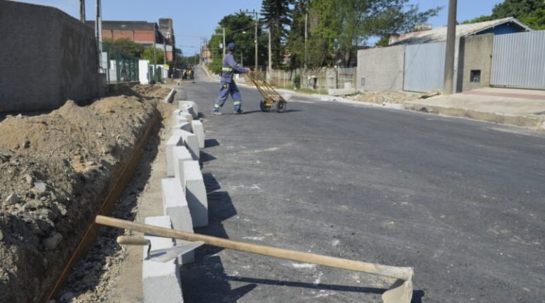 Rua Geraldina Lebarbechon Cunha recebe pavimentação e traz melhorias