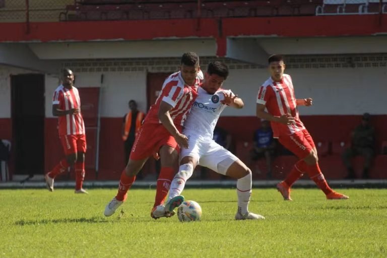 Hercílio Luz vence Concórdia e se mantém líder da Copa Santa Catarina