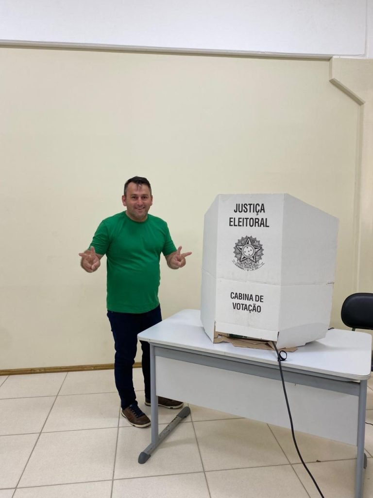 Laerte Silva (Podemos) é reeleito prefeito de Jaguaruna com 59,10% dos votos