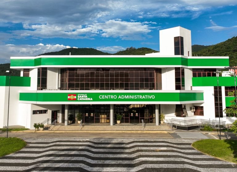 Serviços públicos estaduais e municipais têm alteração no funcionamento nesta segunda-feira, dia 28