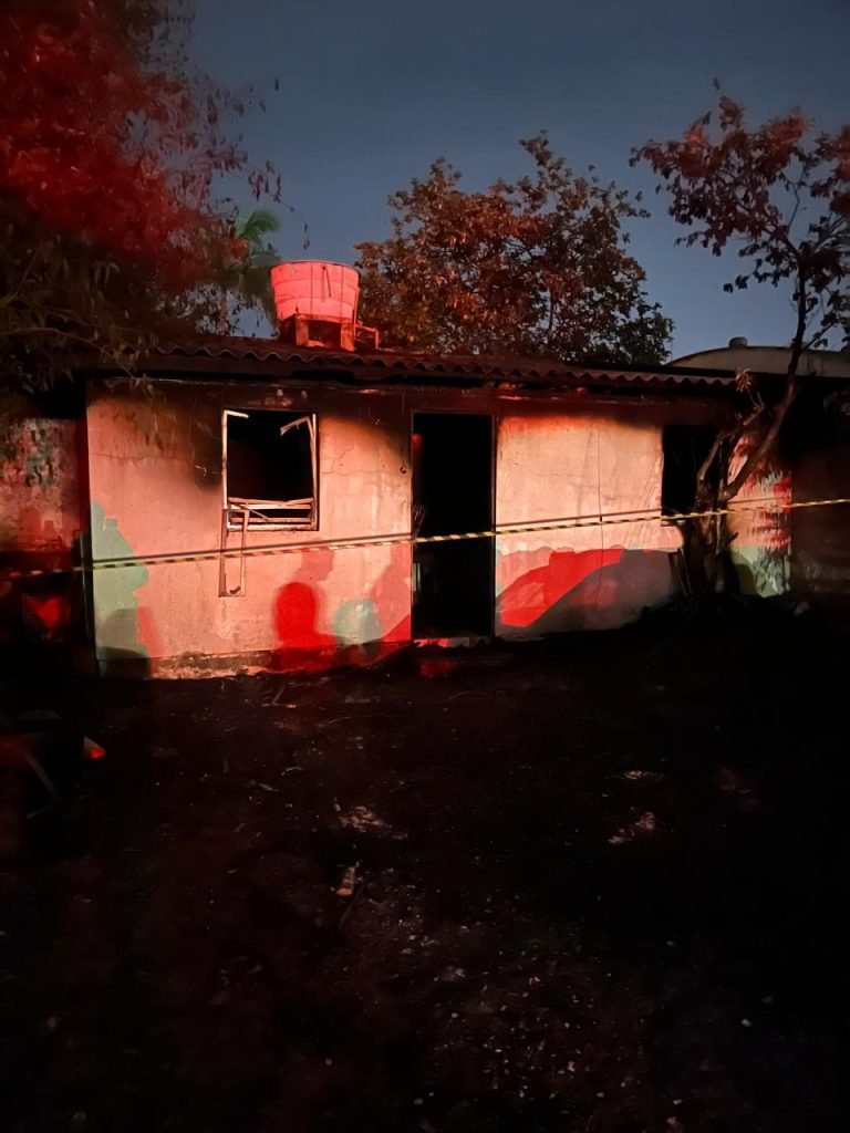 Incêndio destrói edificação comercial no Bairro Milanese, em Criciúma