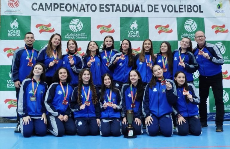 AVT conquista terceiro lugar no Estadual de Vôlei Sub-13 em SC