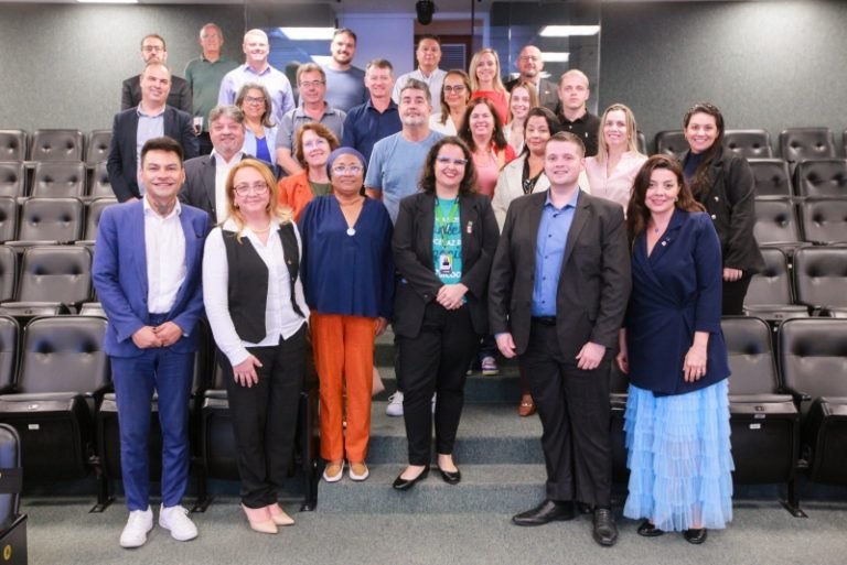 Alesc recebe evento de lançamento do “Programa Educando Cidadãos” para combater a corrupção