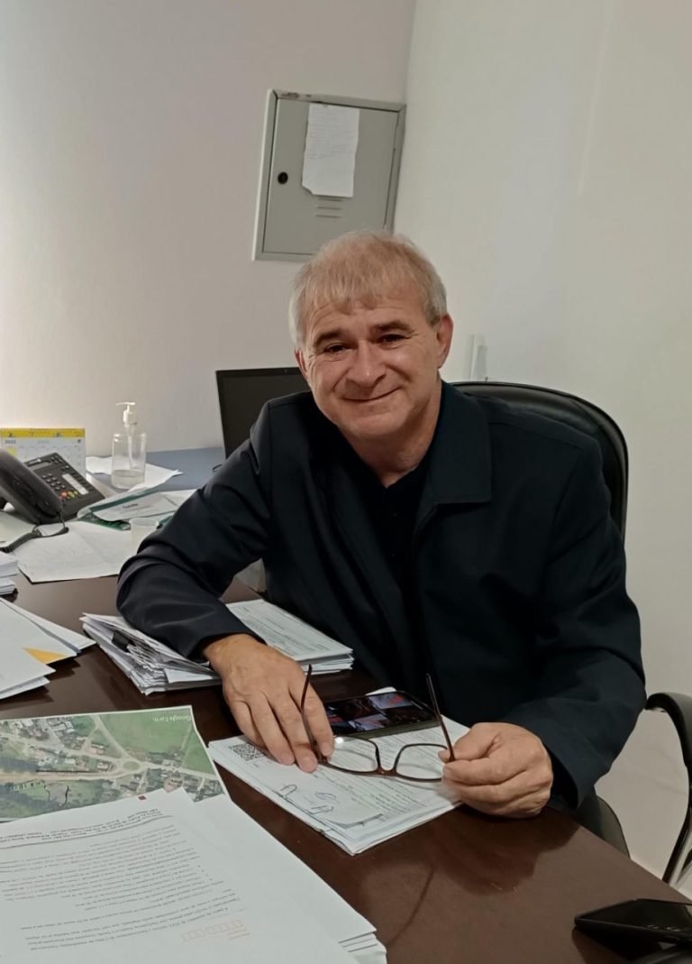 Câmara de Meleiro aprova contas do prefeito Eder Mattos