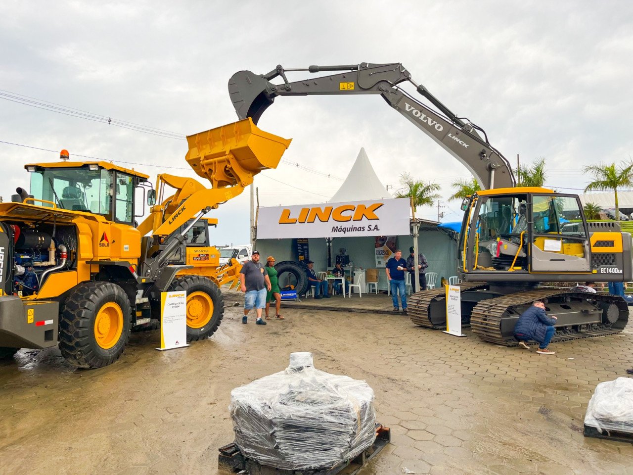 dd2a8c3e-b0ef-40b2-aee4-4b0b0d72dc12