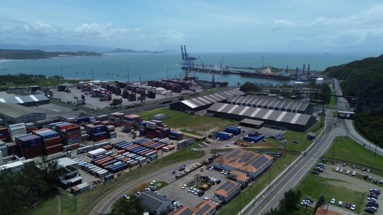Porto de Imbituba atinge recorde histórico em outubro