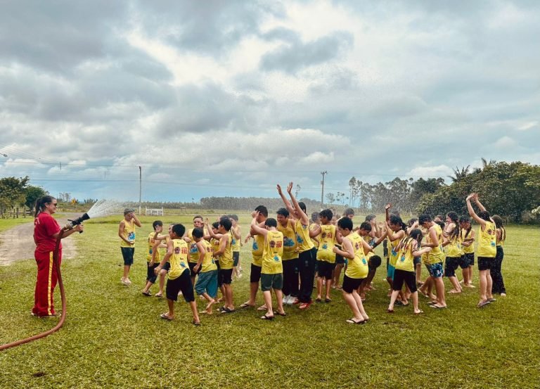 Formatura do Programa Golfinho celebra a segurança aquática em Santa Catarina