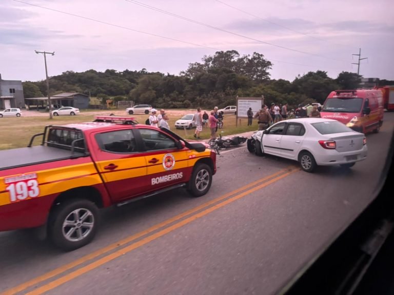 Motociclista morre em colisão na entrada de Laguna