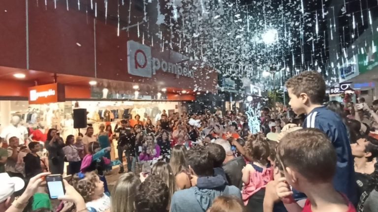 Tubarão dá início à programação oficial de Natal com atrações encantadoras