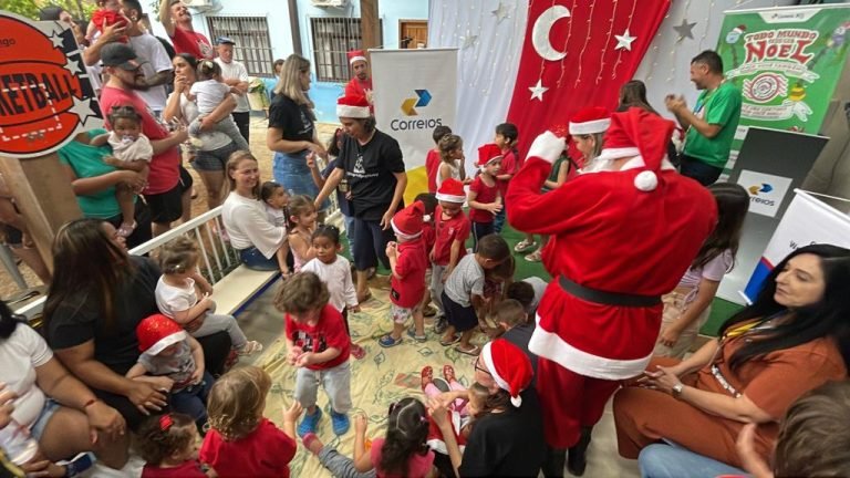 Adote uma cartinha: campanha Papai Noel dos Correios vai até quinta-feira