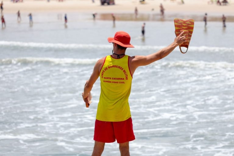 Operação Estação Verão: mais segurança nas praias de Santa Catarina