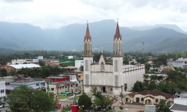 Torres da Igreja de Praia Grande terão mirante com vista para os cânions