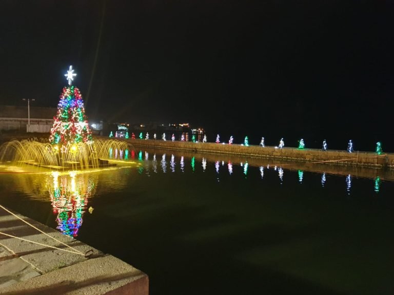 Natal dos Sonhos encanta moradores e turistas em Laguna