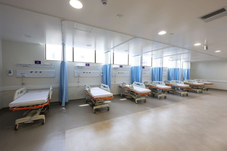 SC amplia rede de UTI com mais de 1,4 mil leitos ativos
