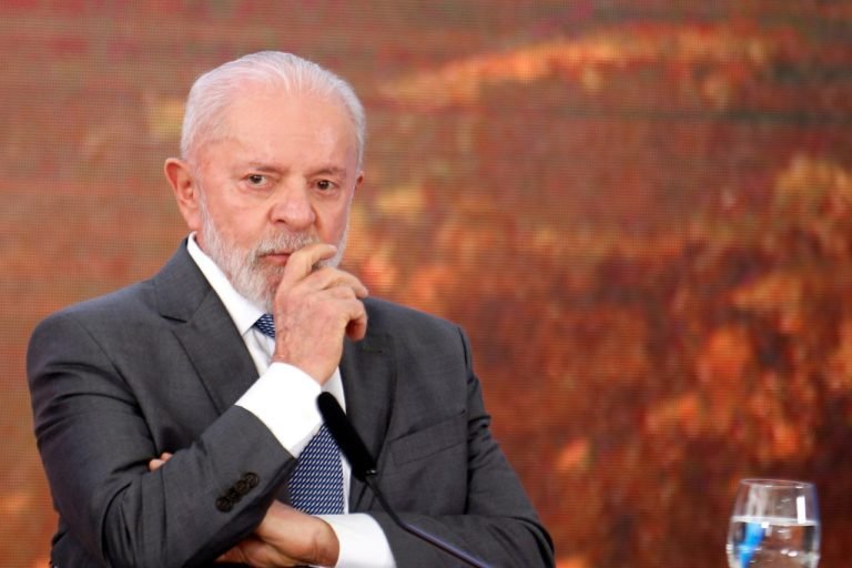 Pelo Estado: Momento econômico explica a rejeição a Lula
