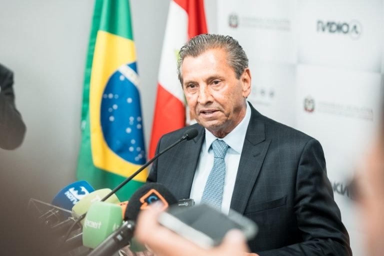 Jorginho Mello e a travessia do deserto