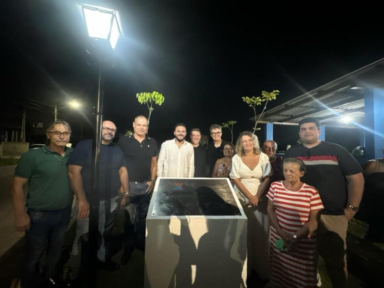 População de Pescaria Brava ganha sua primeira praça pública