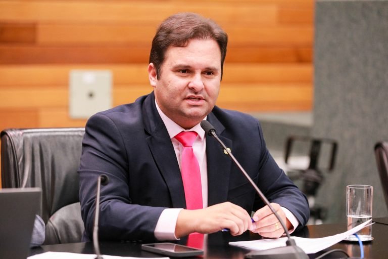 Sérgio Guimarães decide permanecer no União Brasil e disputar reeleição em SC