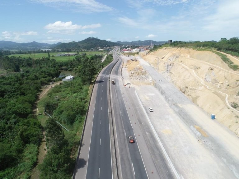 Desvios na BR-101 entre Capivari e Tubarão são adiados