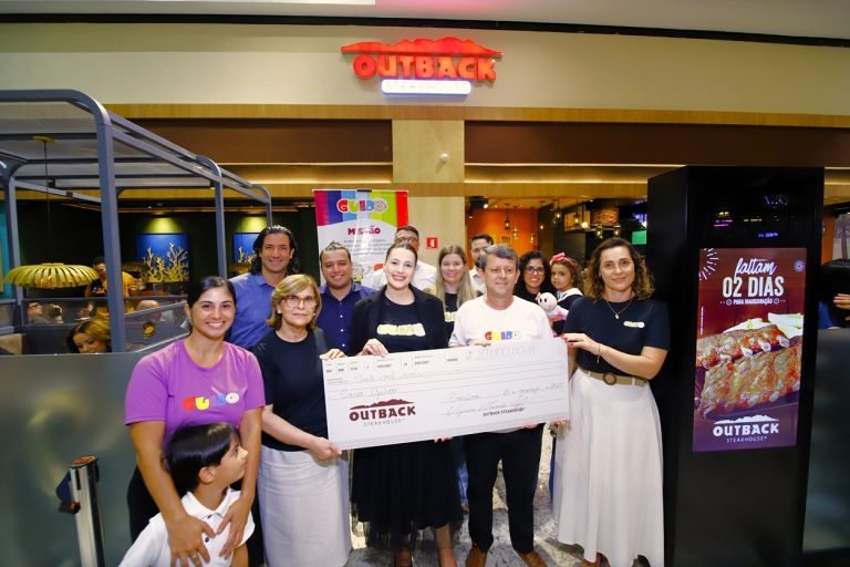 Outback abre unidade em Criciúma com doação de R$ 20 mil para Casa Guido