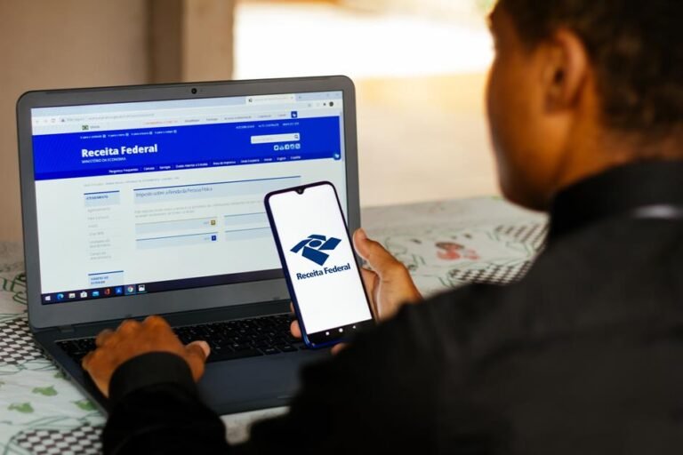 Governo amplia isenção do IR para quem ganha até R$ 2.428