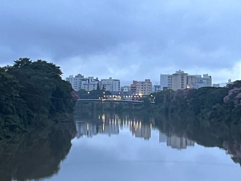 Previsão do tempo hoje em Tubarão (04/12)